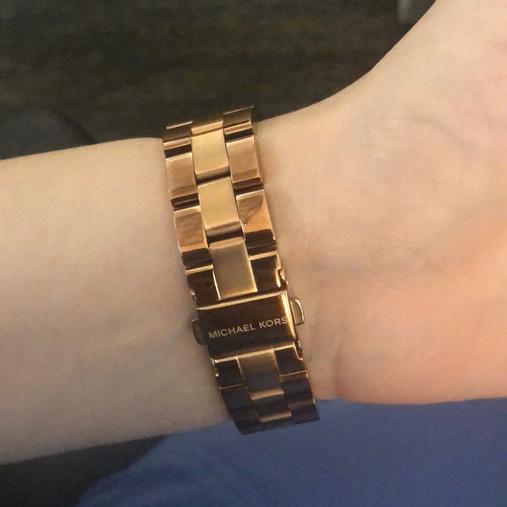 🔥 MICHAEL KORS ROSE GOLD WATCH 🔥 - Picture 4 of 4